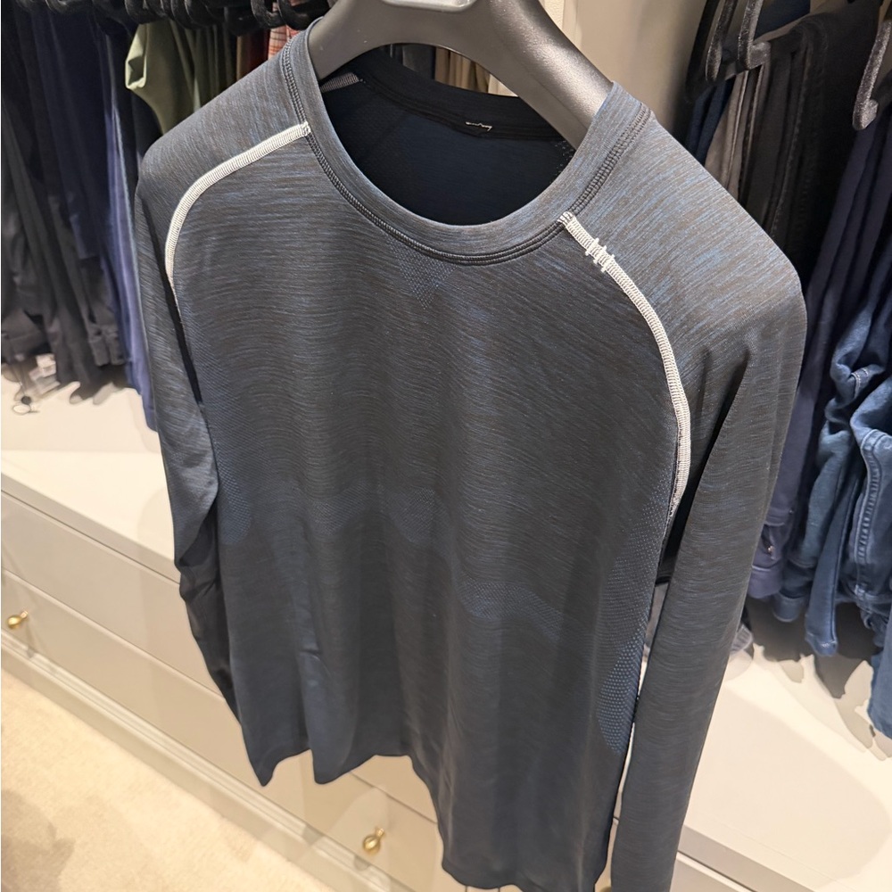 lululemon athletica Charcoal Long Sleeve Tee